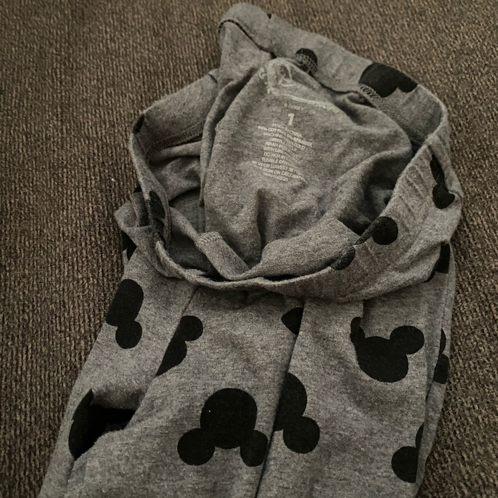 Leggings W/ Mickey Mouse heads plus size woman’s